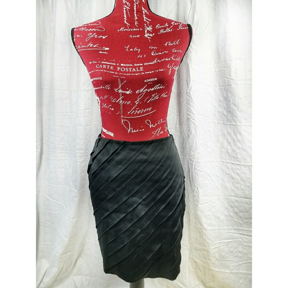 Ann Taylor Black Diagonal Ruffle Midi skirt sz 0